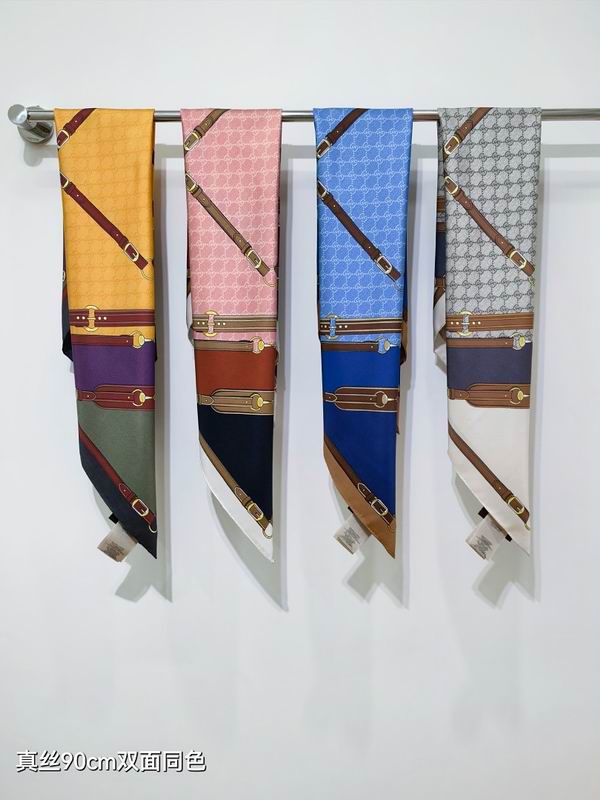Gucci silk scarf hm15
